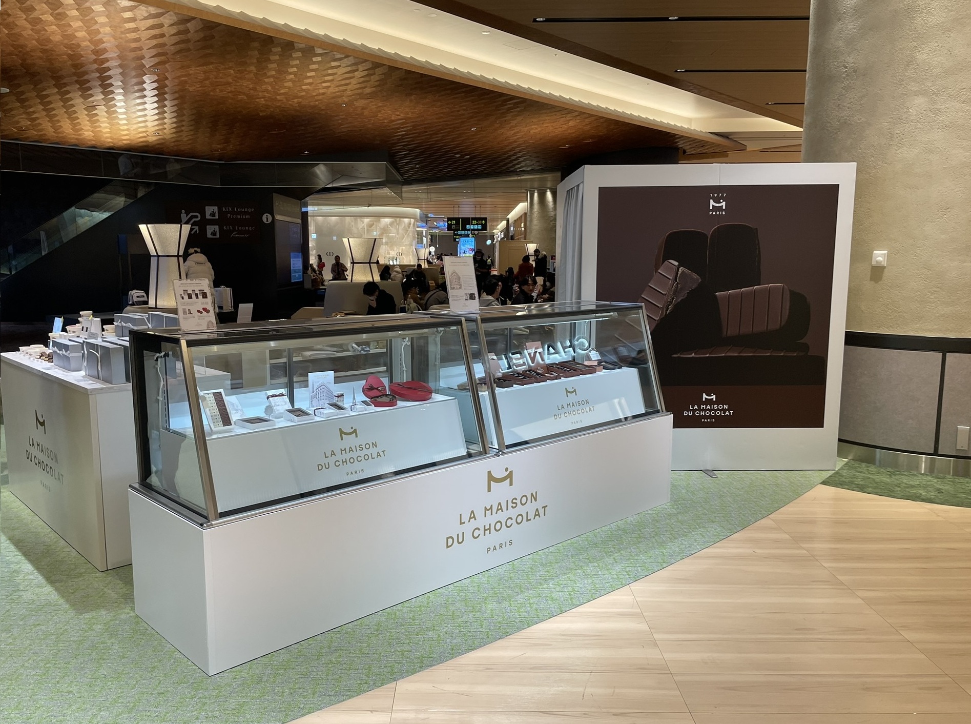 画像：施工事例「店舗・公共施設」を追加しました。